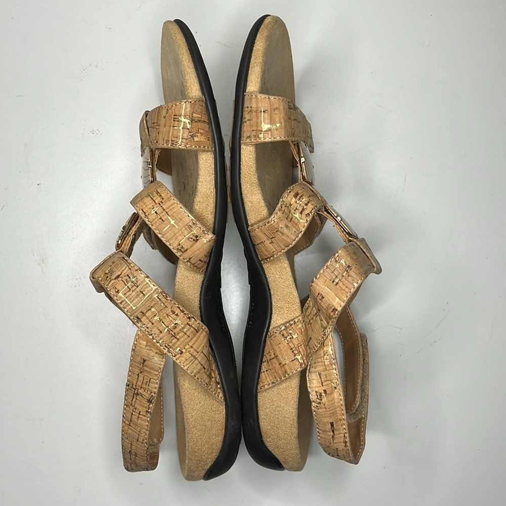 Vionic Women’s Shoes I Vionic Orthotic
Triple Strap Sandals - Amber Size US 8 - Picture 11 of 16